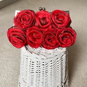 Red Roses Clutch